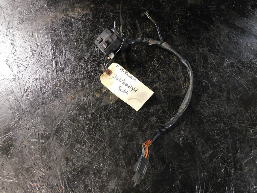 1985 Kawasaki Ninja ZX600A Start / On-Off / Horn Switch
