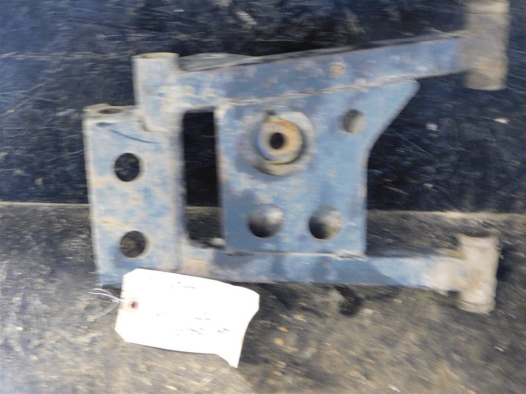 1-11 cf625 Left Rear Lower Control Arm