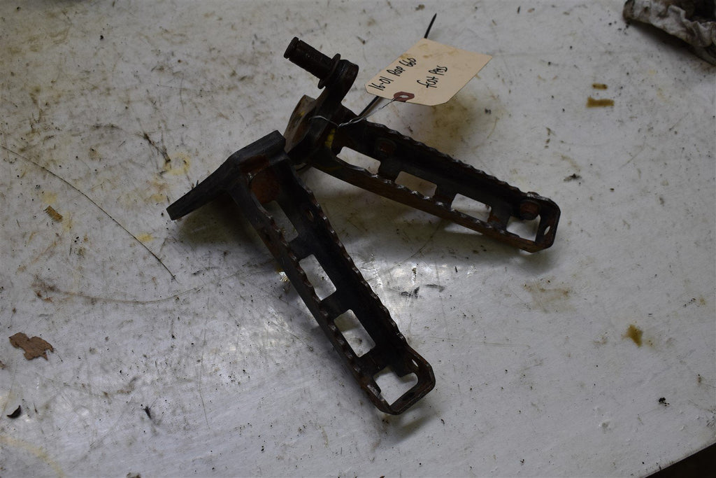 2001 Yamaha Raptor 660 Foot Pegs 5LP-27411-00-00 5LP-27421-00-00