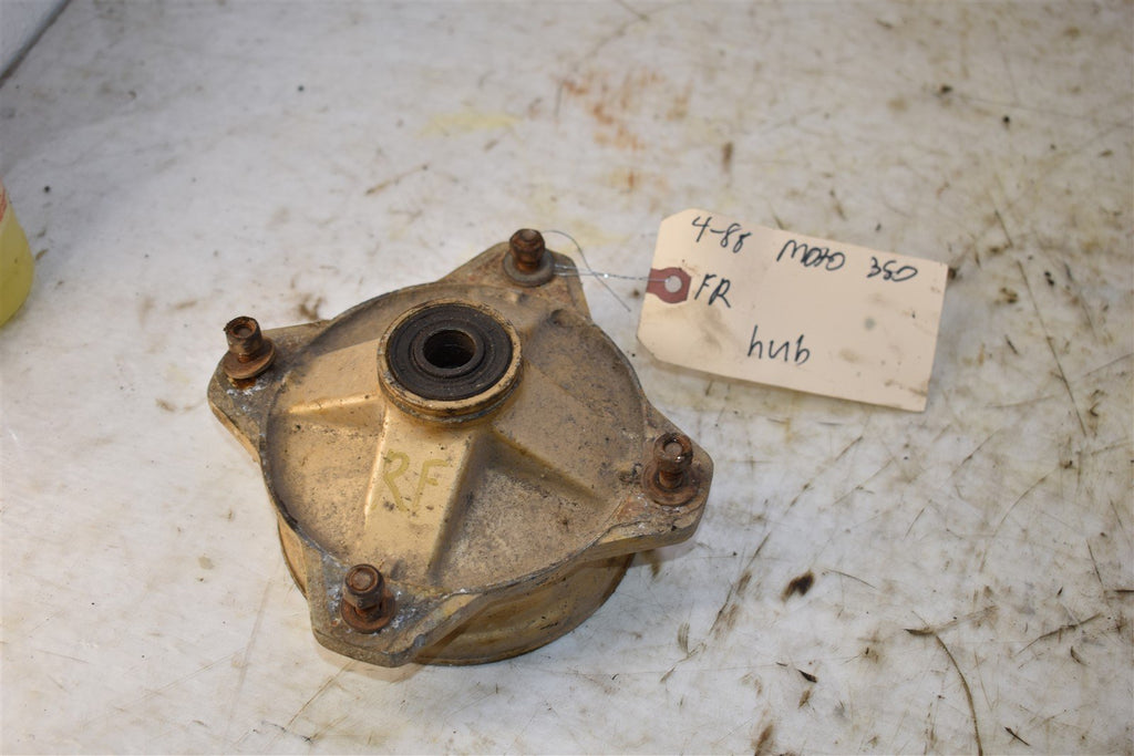1988 Yamaha Moto-4 YFM350ERU Front Right Wheel Hub 52H-25111-00-4R