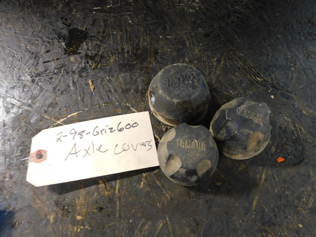 1998 Yamaha Grizzly 600 4x4 Hub / Dust Caps (3)