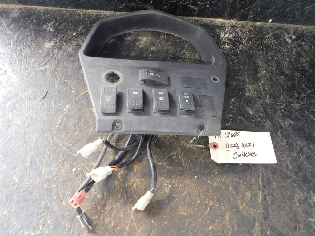 1-11 cf625 Gauge Bezel With Switches