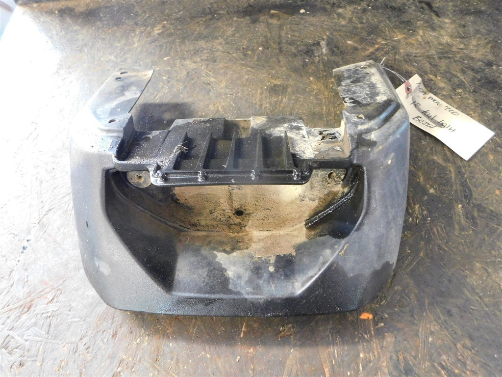 1-09 MUV700 Right Rear Tail Light Bezel