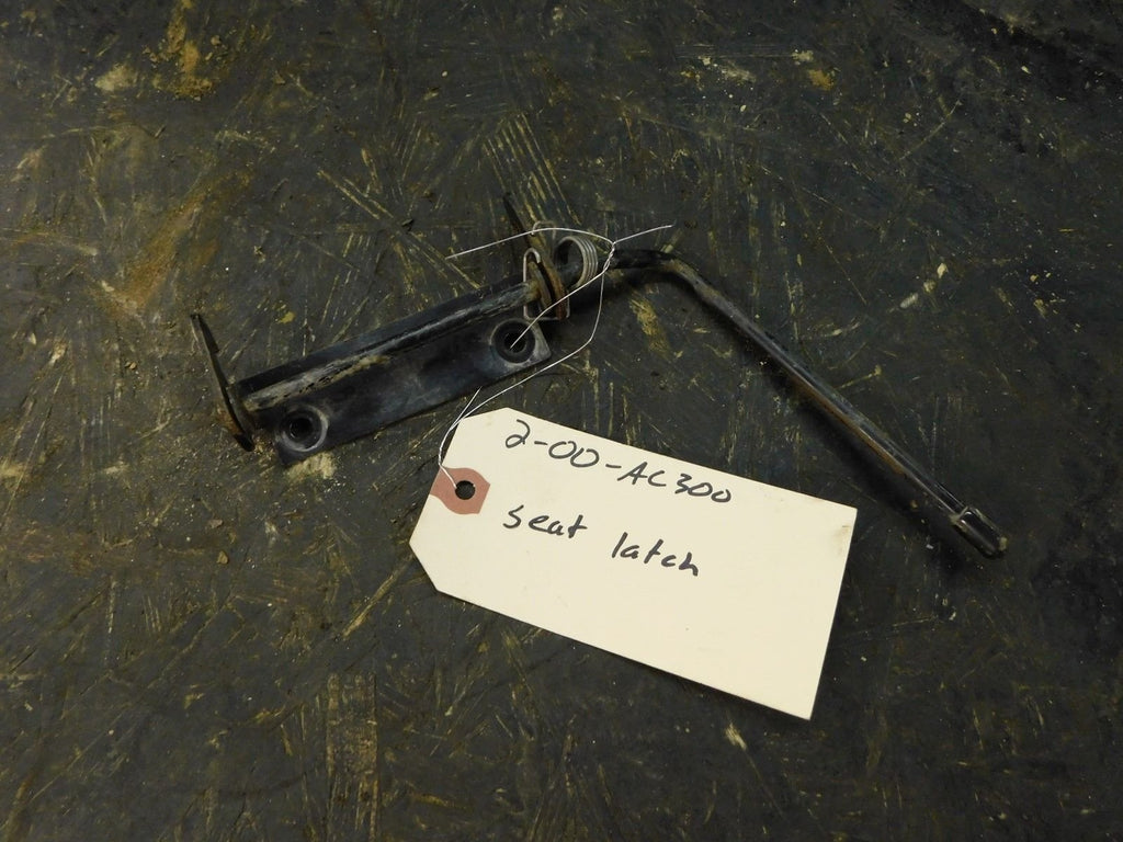 2000 Arctic Cat 300 4x4 Seat Latch