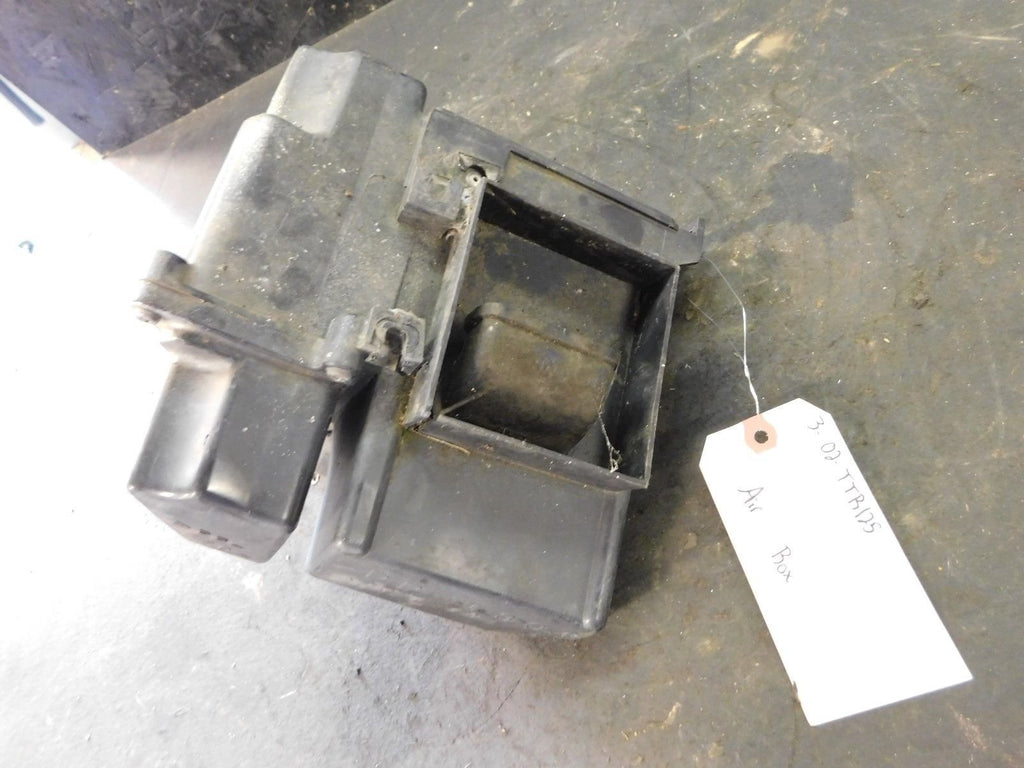 2002 Yamaha TTR125 Air Box