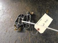 2002 Yamaha YZ400F Foot Pegs