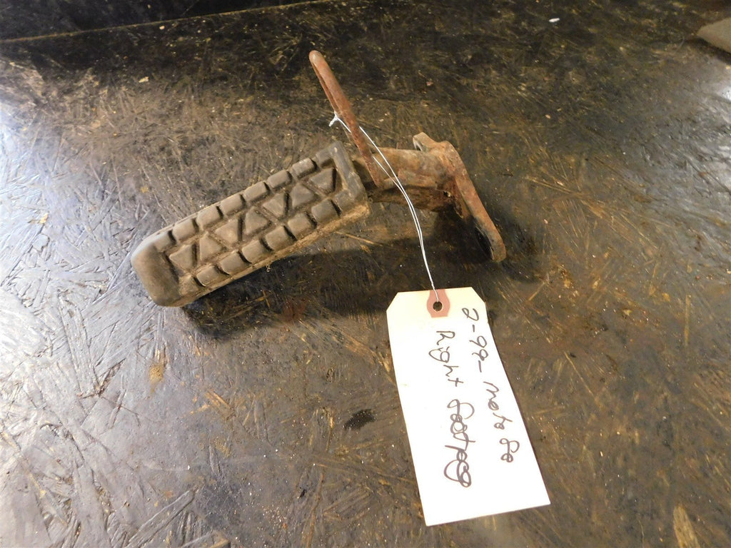 1999 Yamaha Moto-4 80 Right Foot Peg
