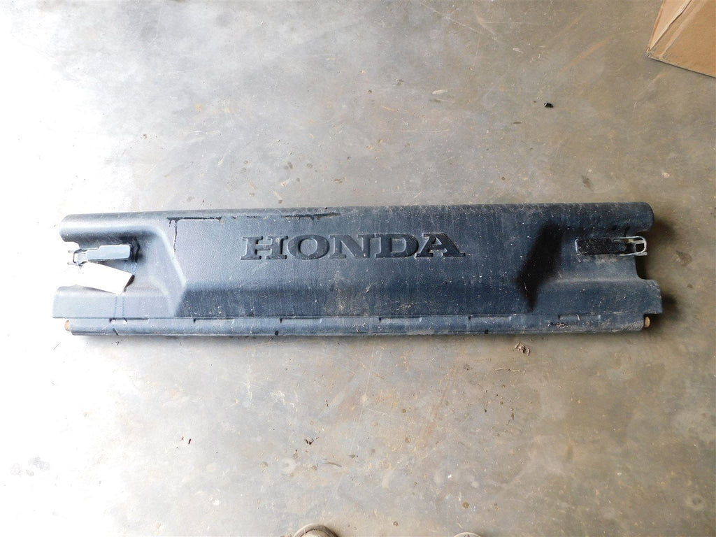 1-09 MUV700 Tail Gate