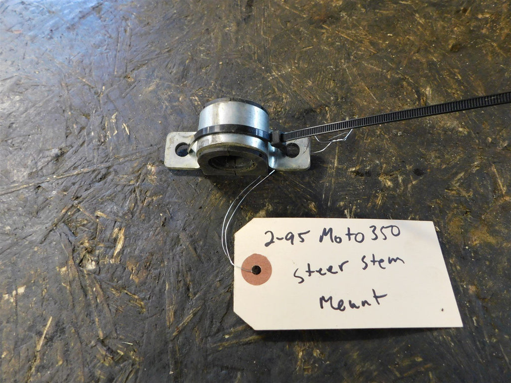 1995 Yamaha Moto 4 350 Upper Steering Stem Mount