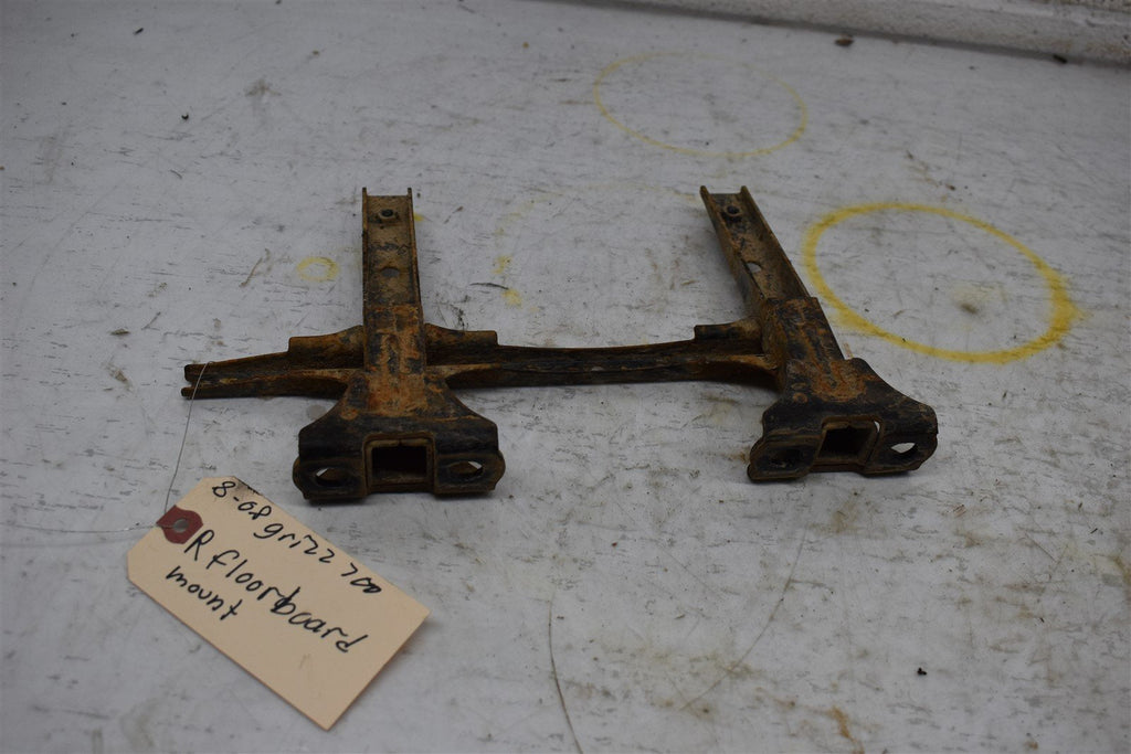 2008 Yamaha Grizzly 700 Right Foot Board Mounting Bracket 3B4-27462-00-00