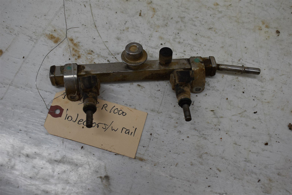 2015 Polaris Razor RZR 1000 Fuel Rail w/ Injectors 2521387