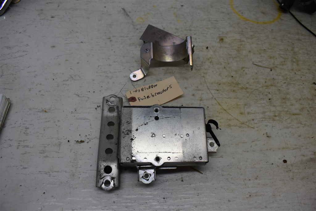 2007 Suzuki Boulevard 800 Fuse Brackets