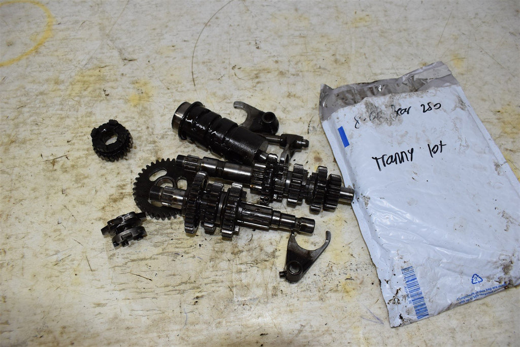 2000 Yamaha Bear Tracker 250 Transmission Lot