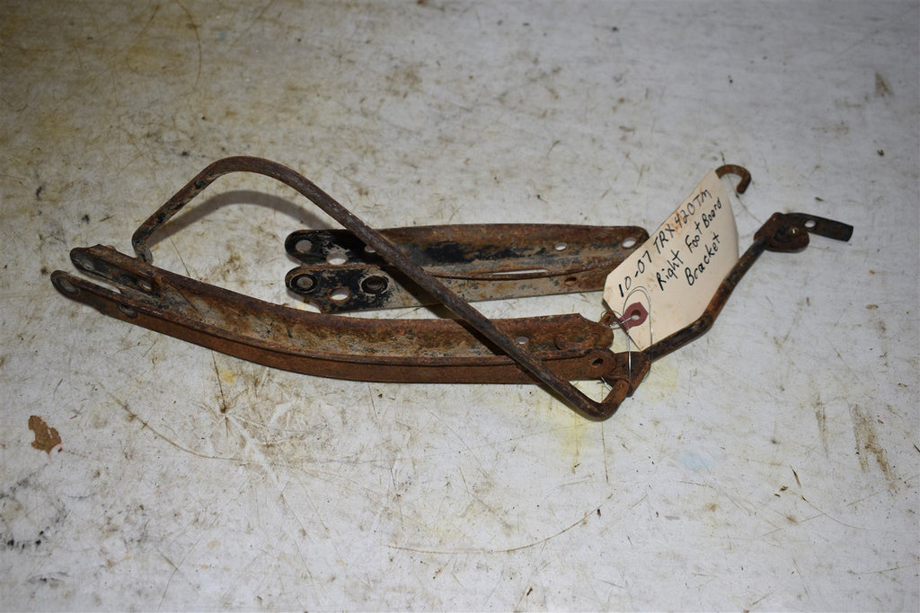 2007 Honda TRX 420 TM Right Floorboard Brackets 50613-HP5-600