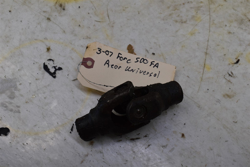 2007 Honda Foreman 500 FA Rear Yoke U joint 40210-HN7-010