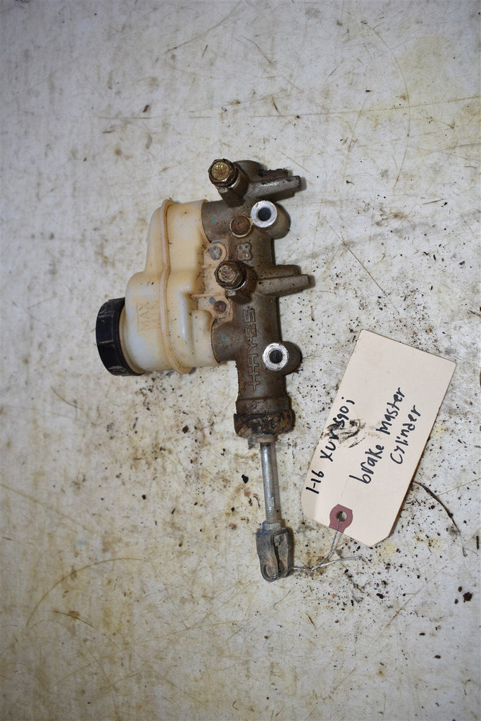 2016 John Deere Gator XUV 590i Brake Master Cylinder AM148334