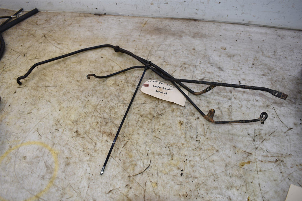 2009 Honda Foreman 500 FM Front Fender Bracket