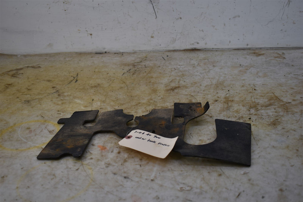 2006 Arctic Cat 700 EFI 4x4 SE Auto Under Tank Plastic 2406-149