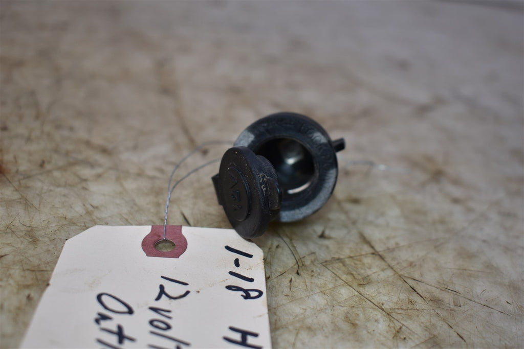 2018 Can Am Defender HD5 12 volt Outlet