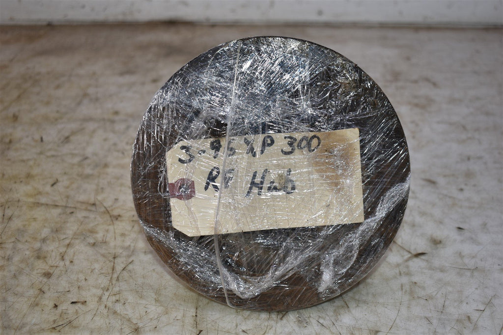 1996 Polaris Xplorer 300 Right Front Wheel Hub 1520182