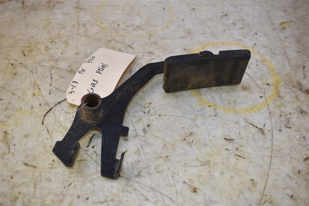 2013 Bobcat 3400 4X4 Throttle Pedal