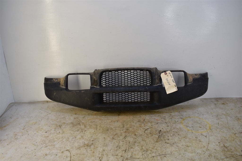 2002 Honda Foreman 500FA Front Grill/ Bumper 66300-HN2-000ZA