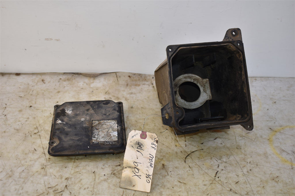 1988 Yamaha Moto-4 YFM350ERU Air Box Lid- Broken No Screws 1YW-14411-00-00