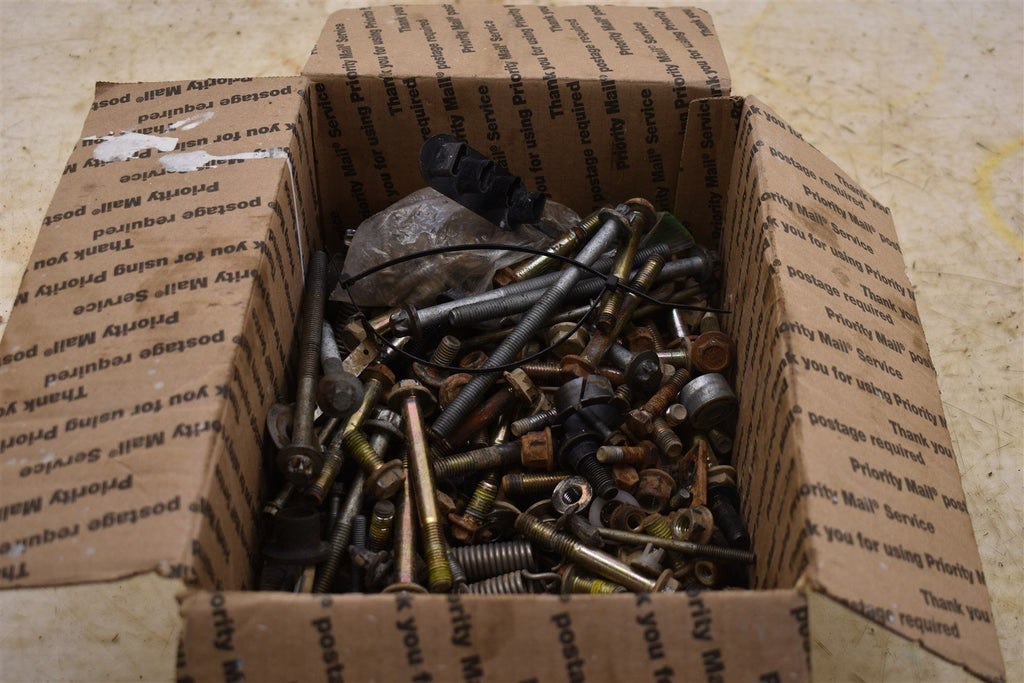 2019 Can Am Defender 4x4 HD8 DPS Bolts Lot