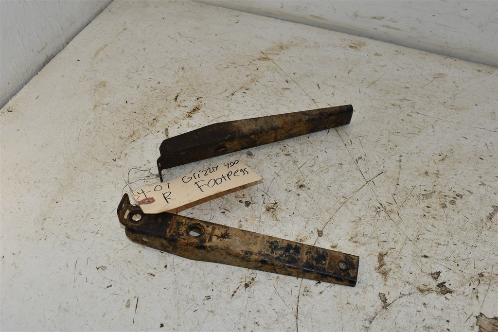 2007 Yamaha Grizzly 400 Right Foot Brackets 5ND-F7471-01-00