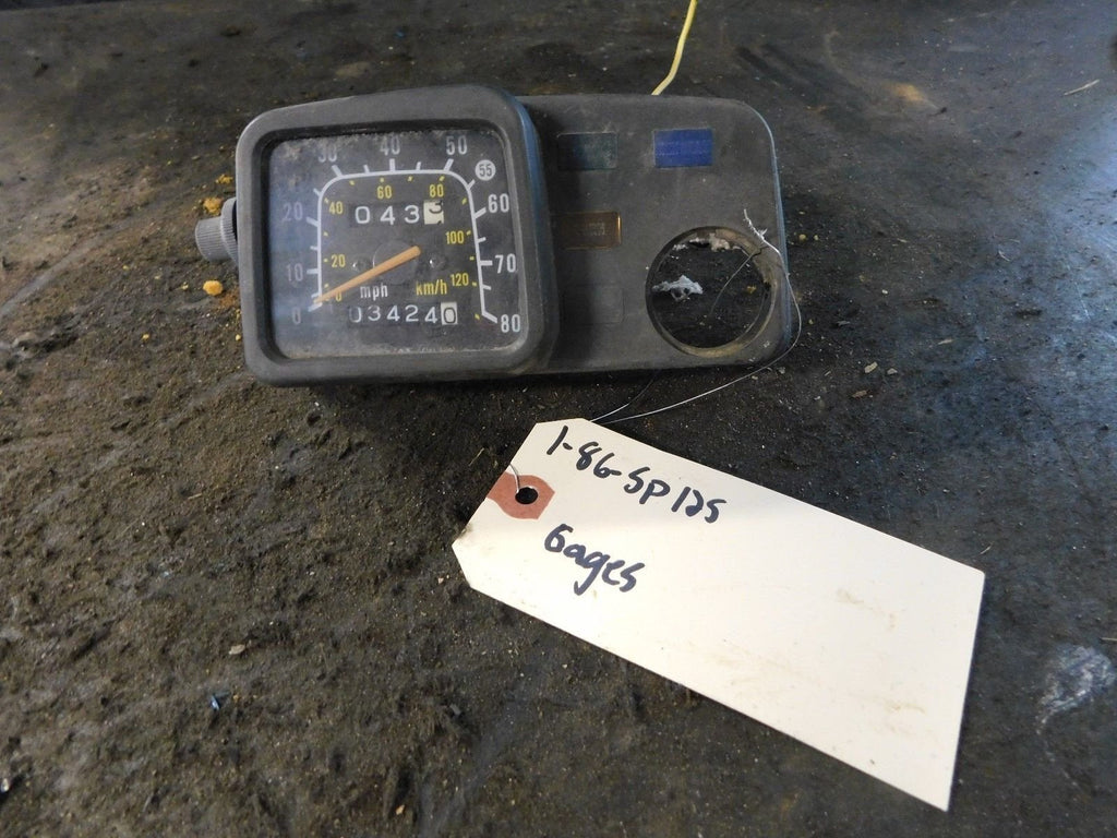 1986 Suzuki SP125 Speedometer / Speedo & Indicator Light Gauges