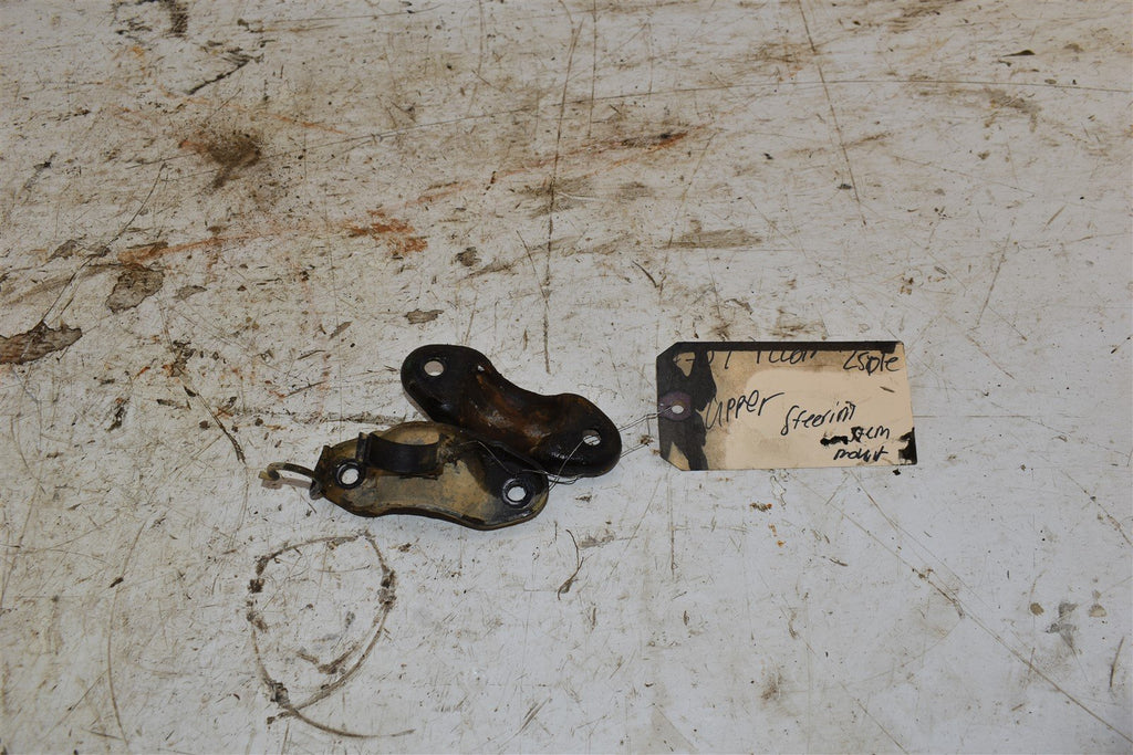 2007 Honda Recon 250TE Upper Steering Stem Clamp 53224-HM8-B20