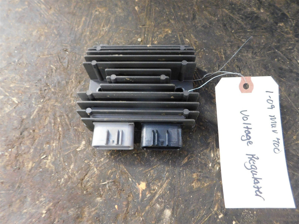 1-09 MUV700 Voltage Regulator