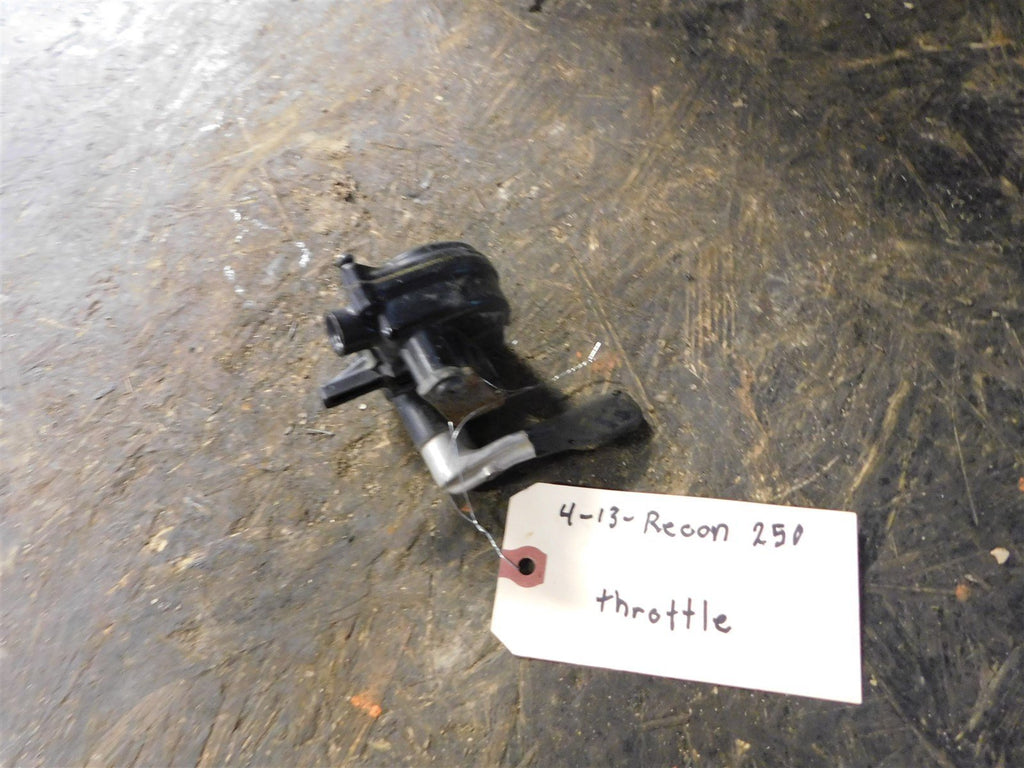 2013 Honda Recon TRX 250TE 2WD Throttle