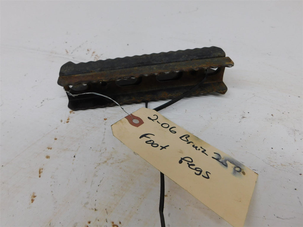 2006 Yamaha Bruin 250 Foot Pegs