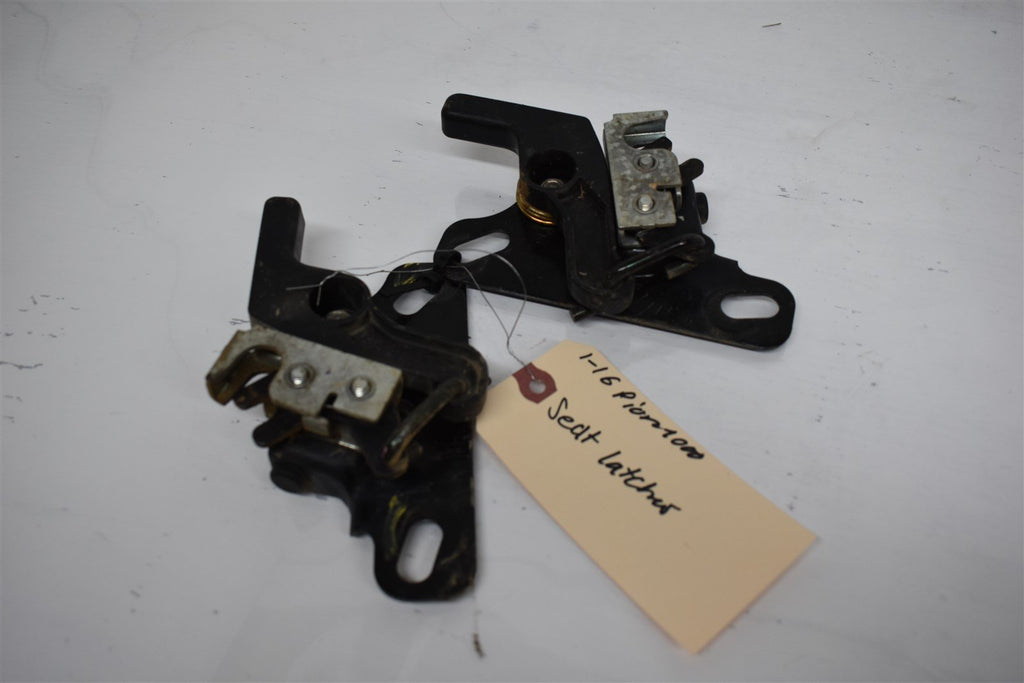 2016 Honda Pioneer 1000  Rear Seat Latches 77905-HL4-A00ZA