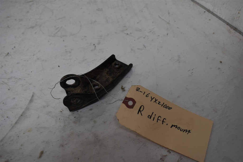 2016 Yamaha YXZ 1000R Rear Differential / Diff Mounting Bracket