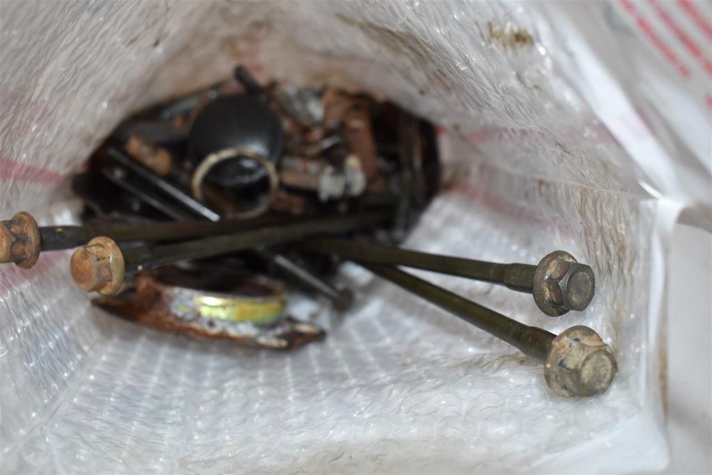 1999 Yamaha Bear Tracker 250  Hardware / Bolts Lot