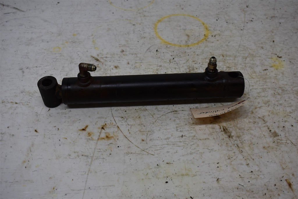 2004 Kubota RTV 900 Bed Cylinder