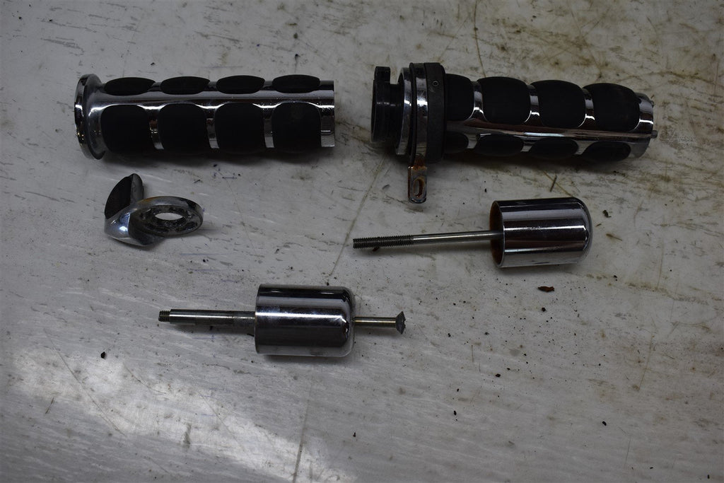 2007 Suzuki Boulevard 800 Hand Grips